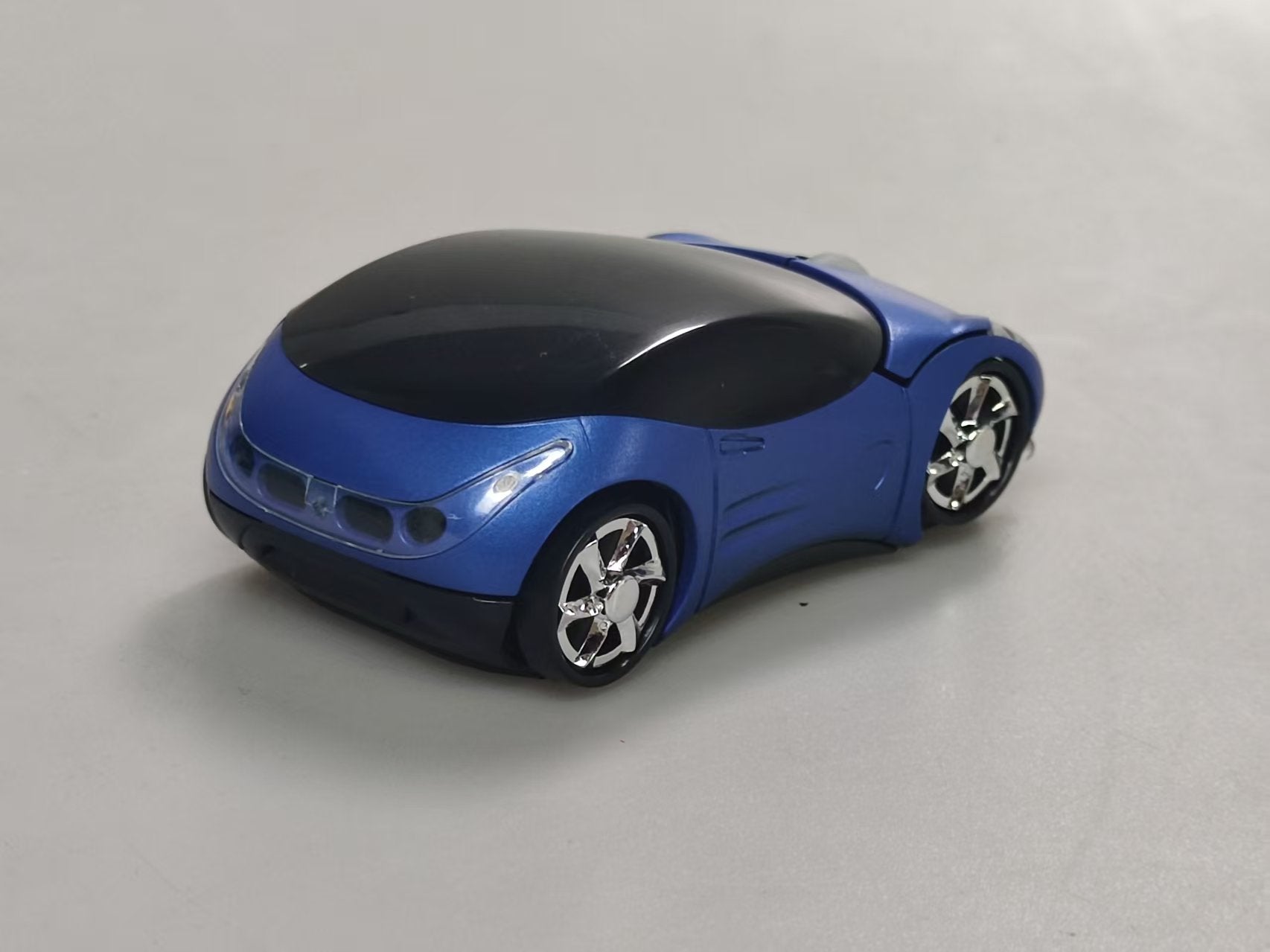 Computer Wireless Mouse Futuristic Car Shape Optical Mice USB 2.4Ghz 2 Button for PC Laptop (Blue)